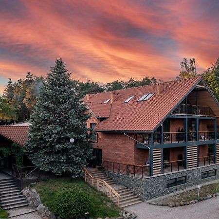 Roza Wiatrow Otel Węgorzewo Dış mekan fotoğraf