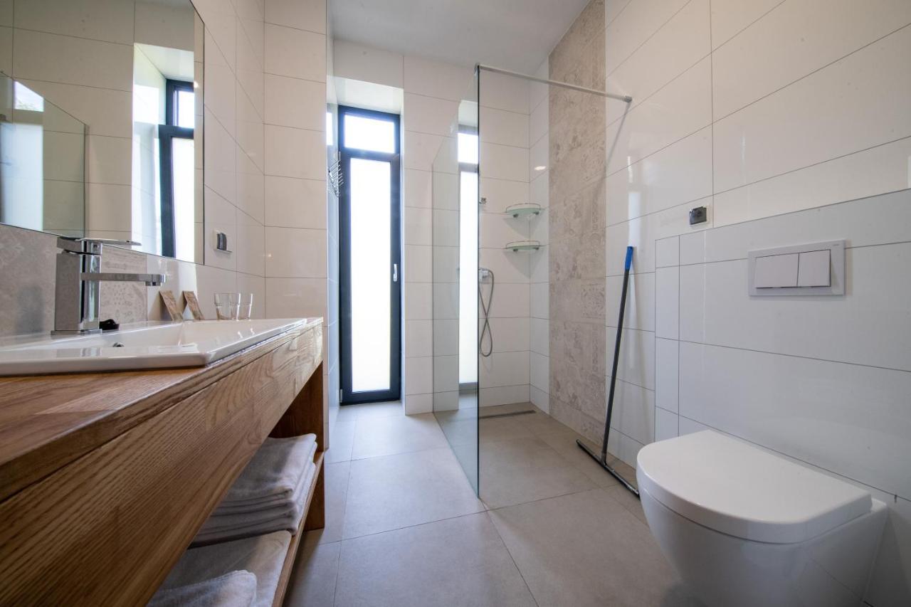 Roza Wiatrow Otel Węgorzewo Dış mekan fotoğraf